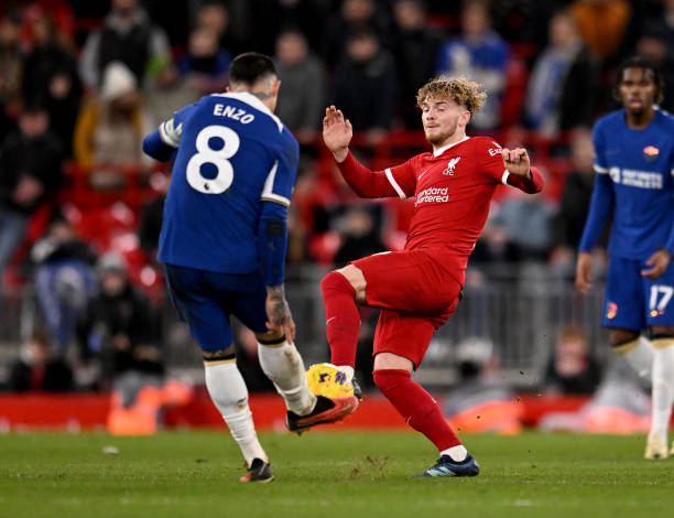 及背靠背比 及背靠背比