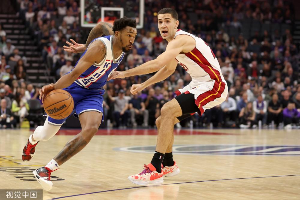 表现出的 表现出的